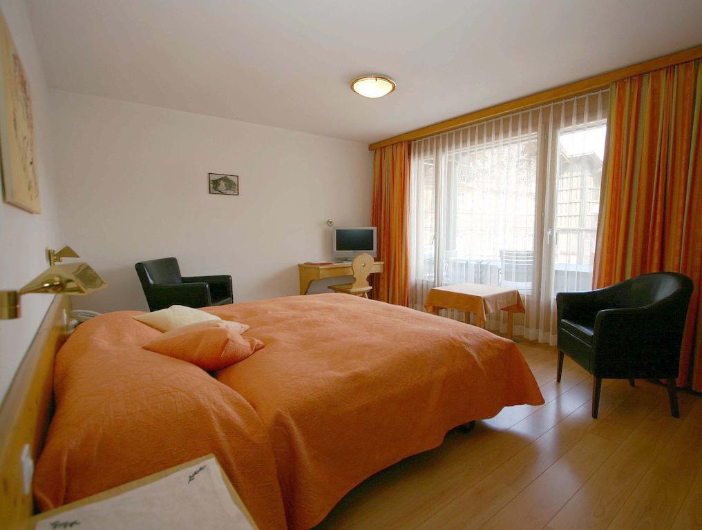 Hotel Poestli Малоя Номер фото